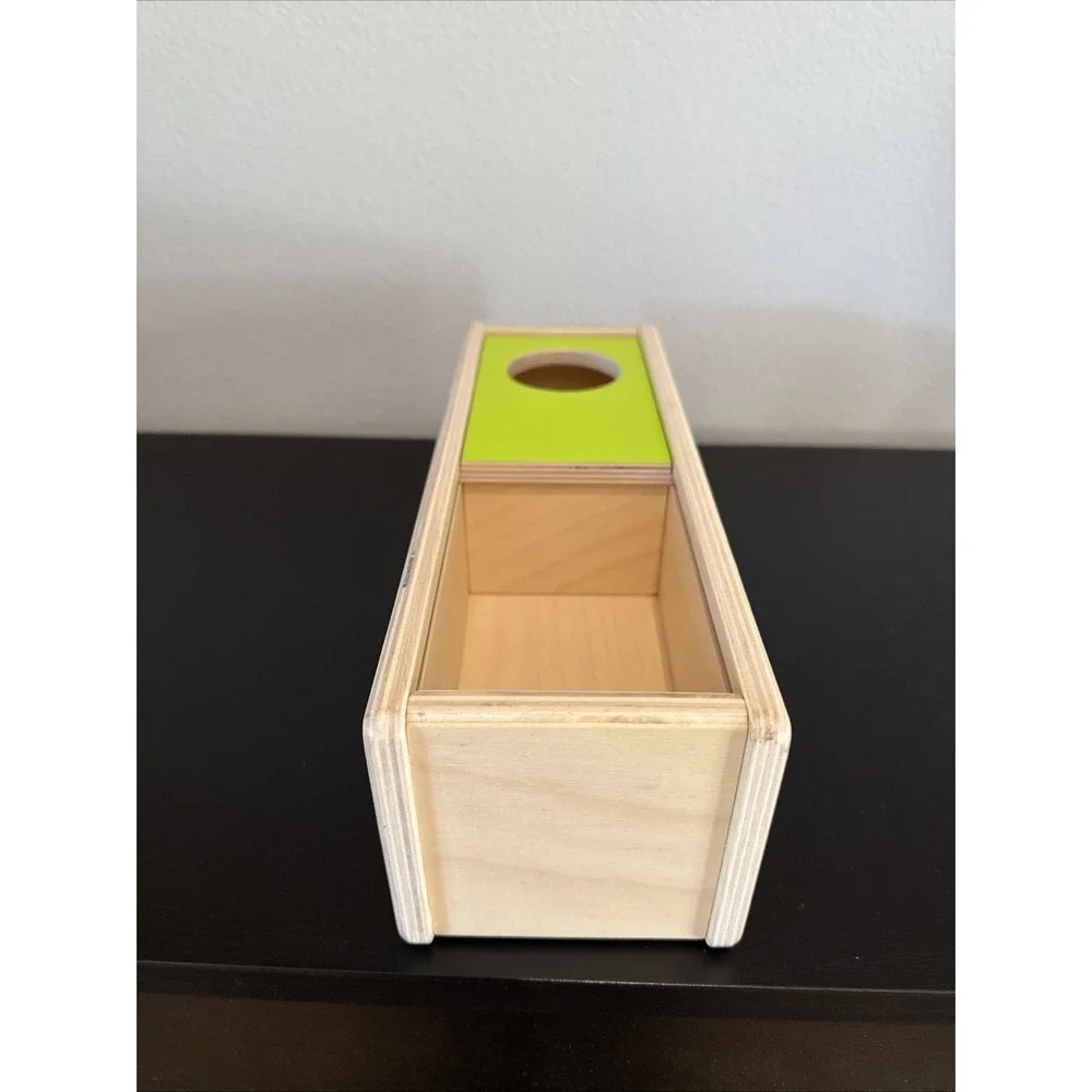 Lovevery wooden sliding top‎ box (w 1 Ball) thinker play kit montessori